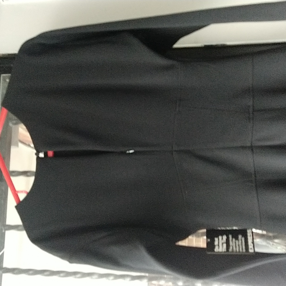 Black dress from express - Picture 4 of 10